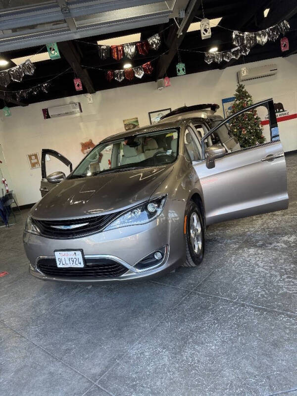 2018 Chrysler Pacifica Hybrid Touring Plus