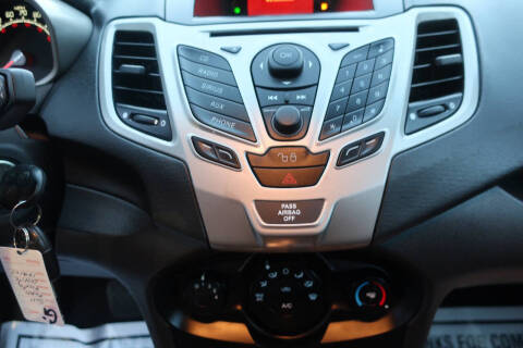 2011 Ford Fiesta SES