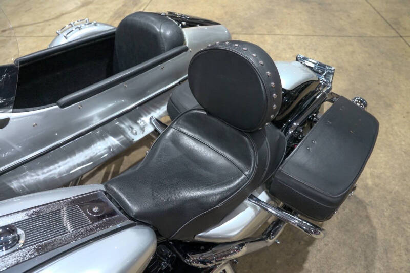 2003 Harley-Davidson FLH