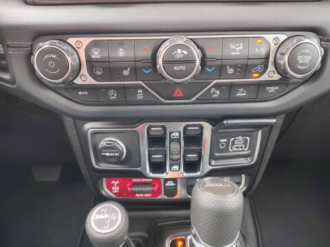 2025 Jeep Gladiator Mojave X