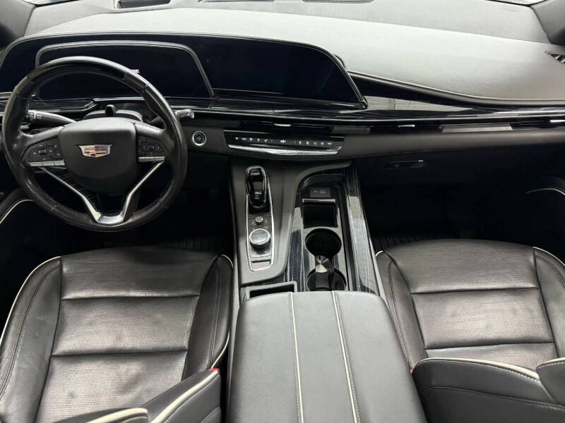 2023 Cadillac Escalade Sport