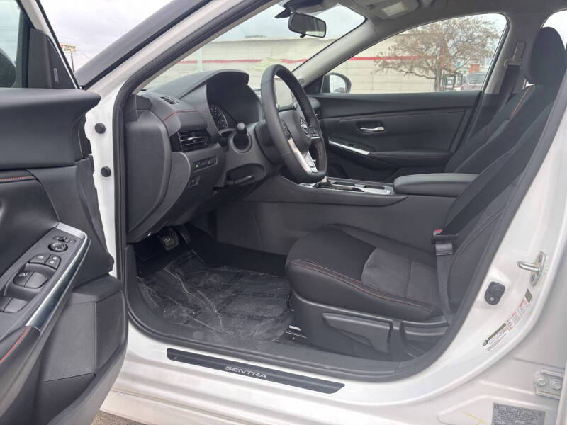 2025 Nissan Sentra SR