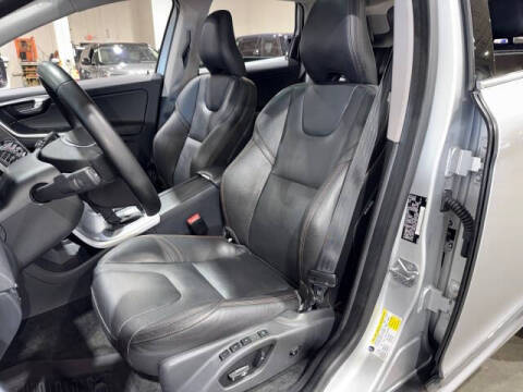 2017 Volvo XC60 T6 Dynamic