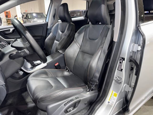 2017 Volvo XC60 T6 Dynamic