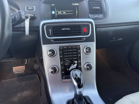 2017 Volvo V60 T5 Premier