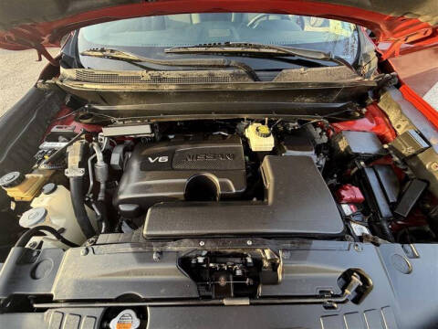 2017 Nissan Pathfinder SV