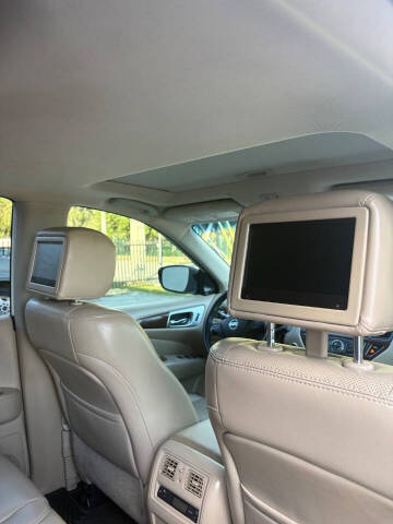 2017 Nissan Pathfinder Platinum