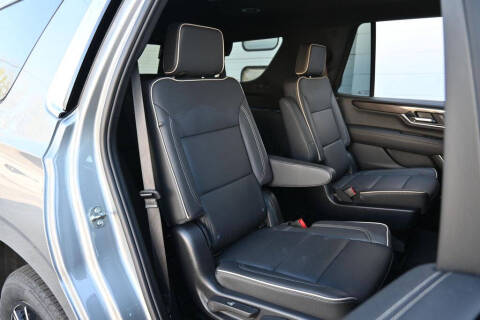 2025 GMC Yukon Elevation