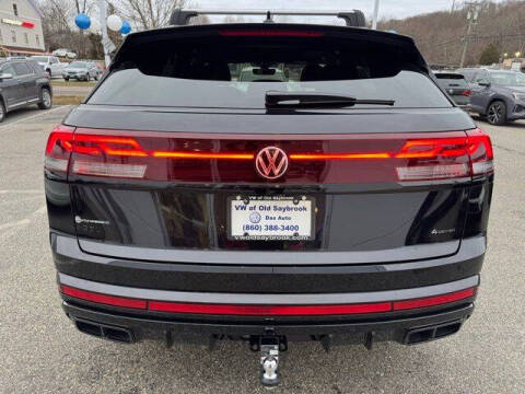 2026 Volkswagen Atlas Cross Sport SEL R-Line Black 4Motion