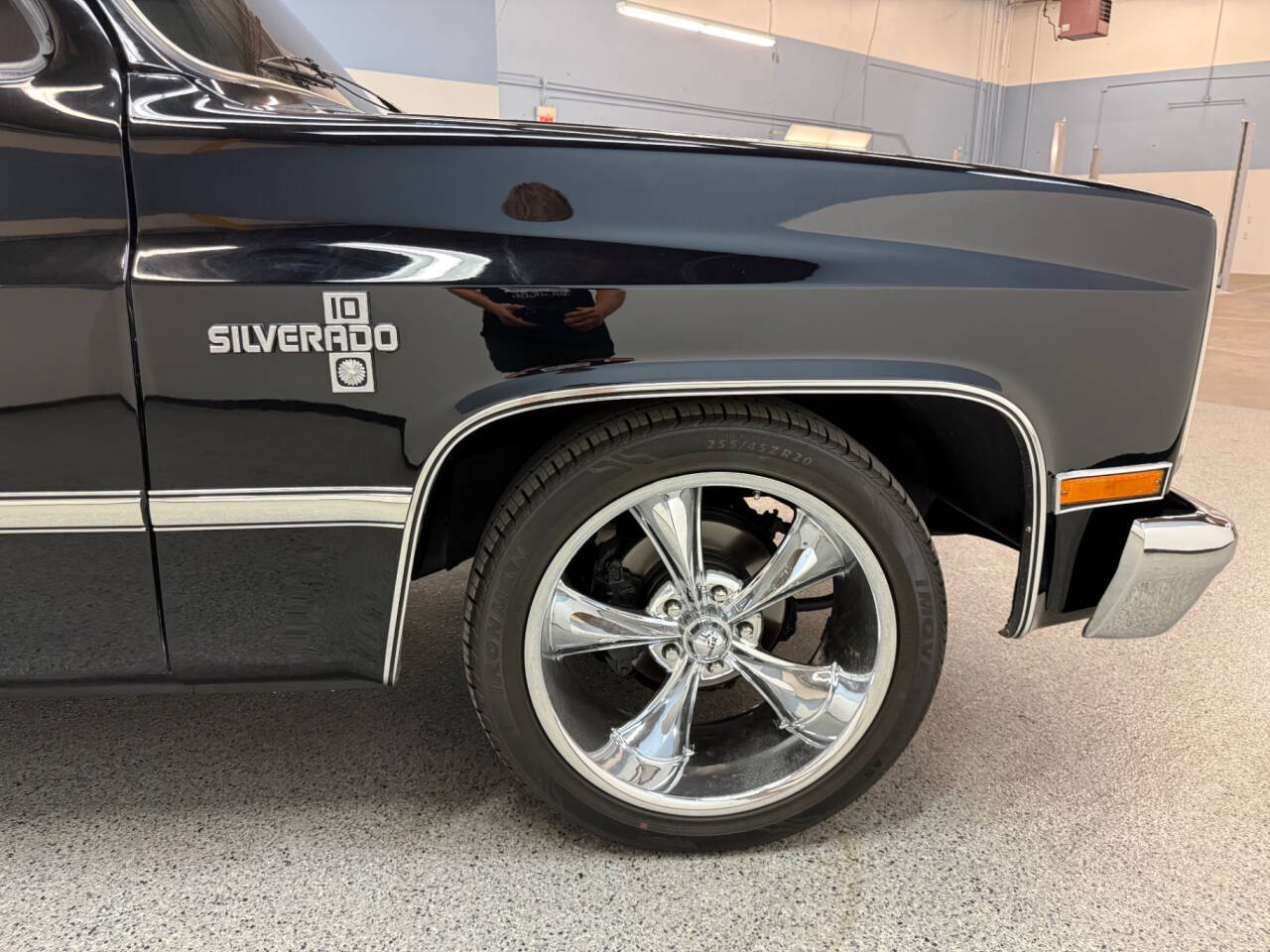 1987 Chevrolet R/V 10 Series 21