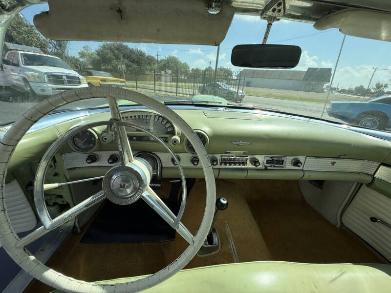 1956 Ford Thunderbird