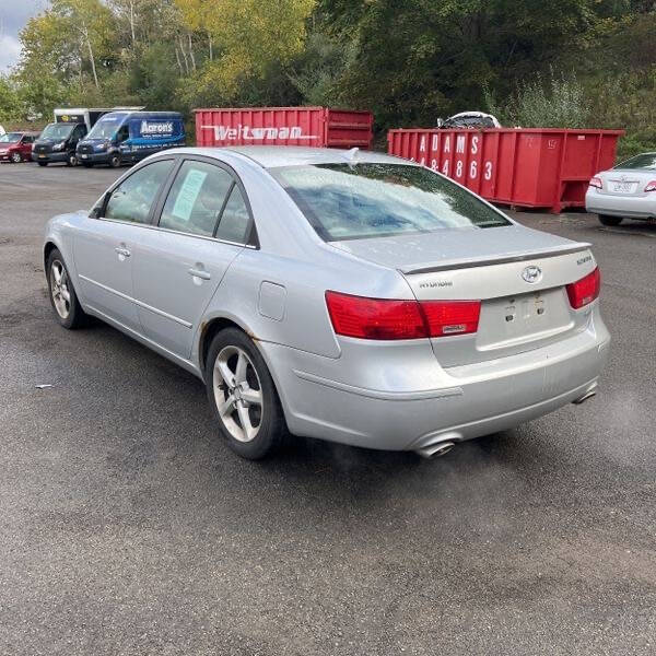 2009 Hyundai SONATA for sale at Green Light Auto in Bridgeton, NJ