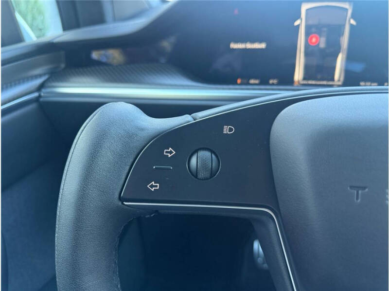 2022 Tesla Model X Plaid