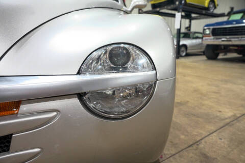 2004 Chevrolet SSR LS