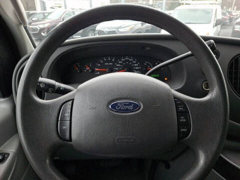 2008 Ford E-Series E-350 SD XLT