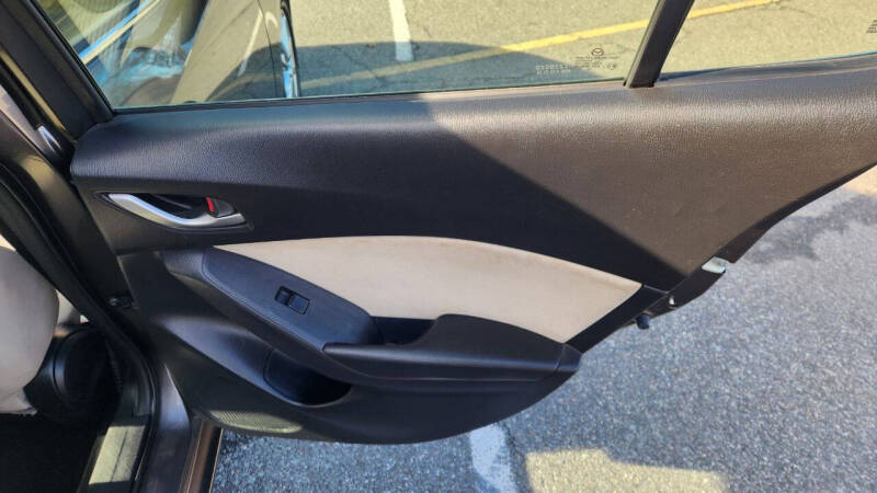 2016 Mazda MAZDA3 i Touring