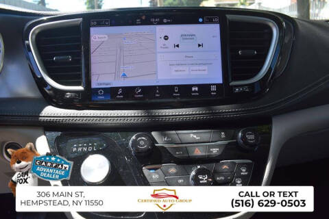 2024 Chrysler Pacifica Plug-In Hybrid Select