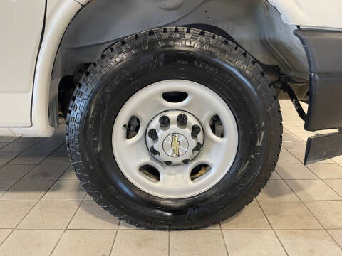 2023 Chevrolet Express 2500