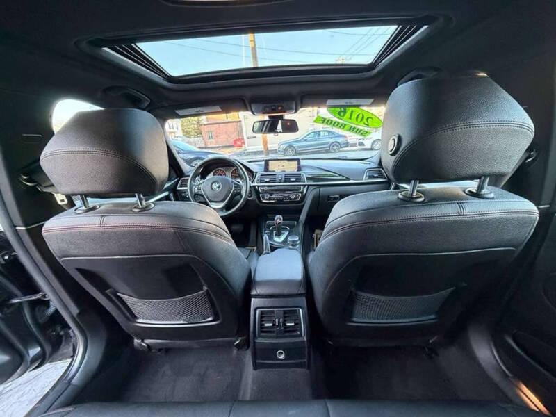 2018 BMW 3 Series 330i xDrive