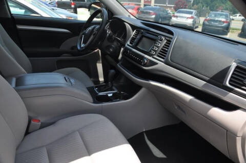 2017 Toyota Highlander LE