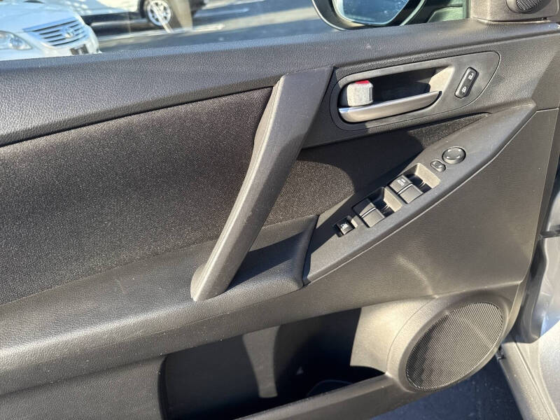 2013 Mazda MAZDA3 i Touring