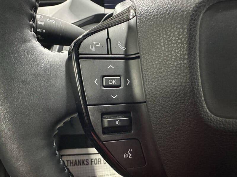 2025 Toyota Prius XLE