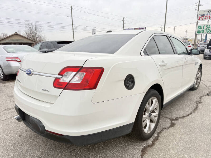 2011 Ford Taurus SEL