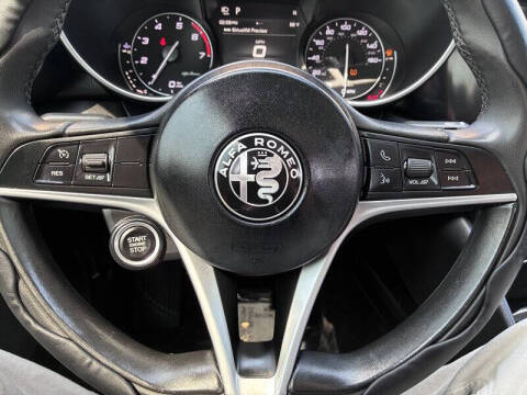 2019 Alfa Romeo Giulia Sport