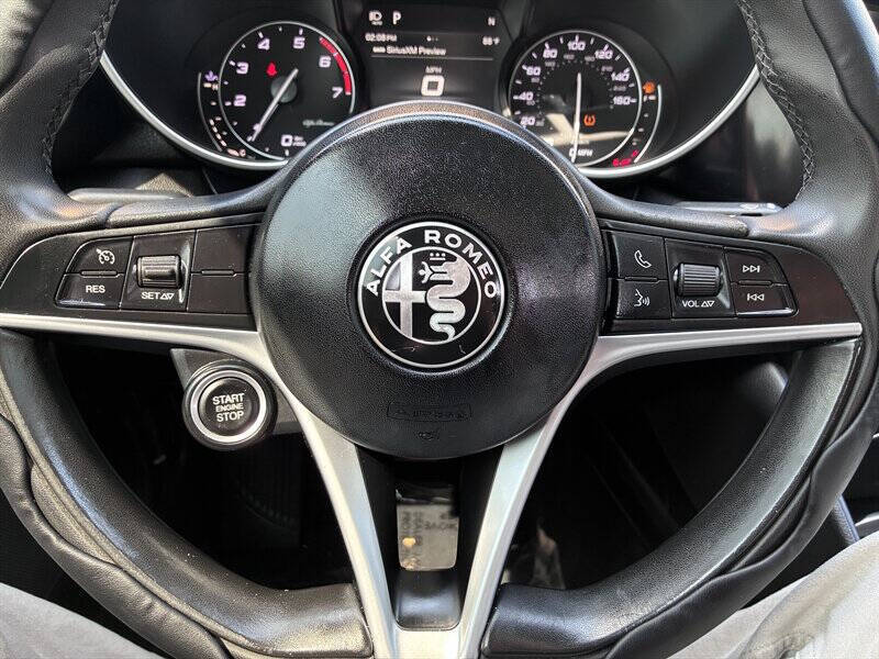 2019 Alfa Romeo Giulia Sport