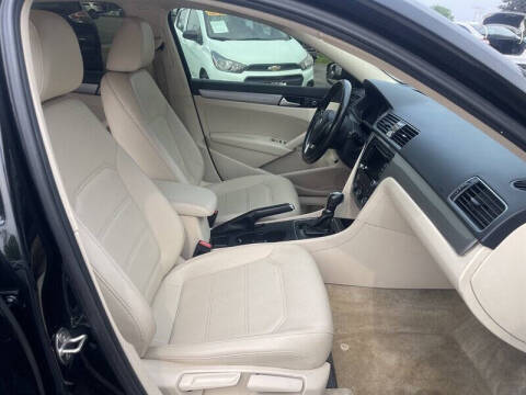 2015 Volkswagen Passat 1.8T Limited Edition