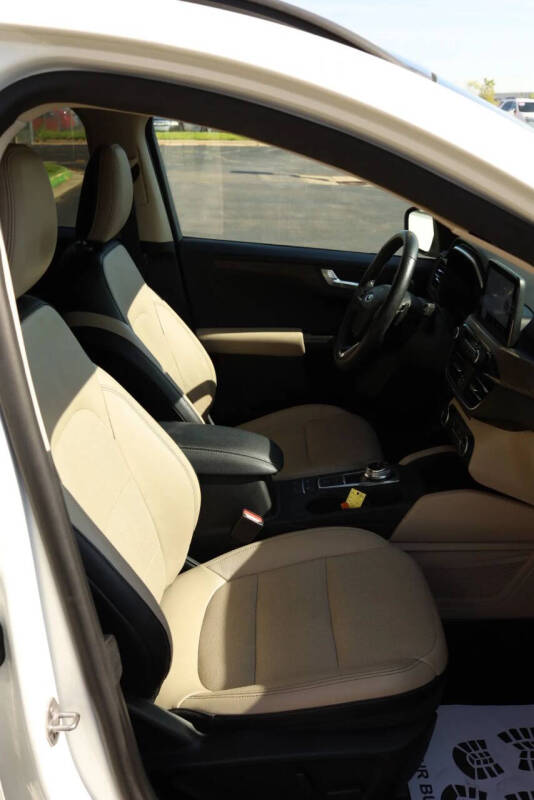 2020 Ford Escape Titanium