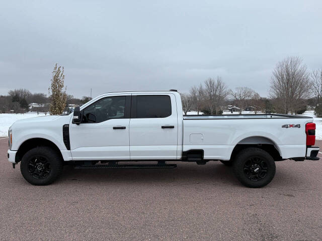 2023 Ford F-250 Super Duty XL's photo