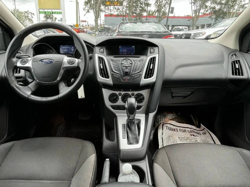 2014 Ford Focus SE