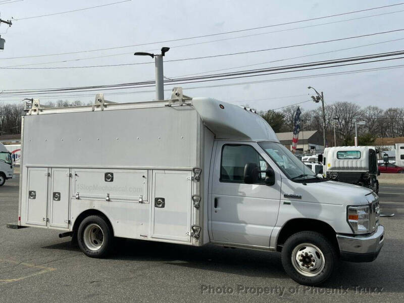 2017 Ford E-Series