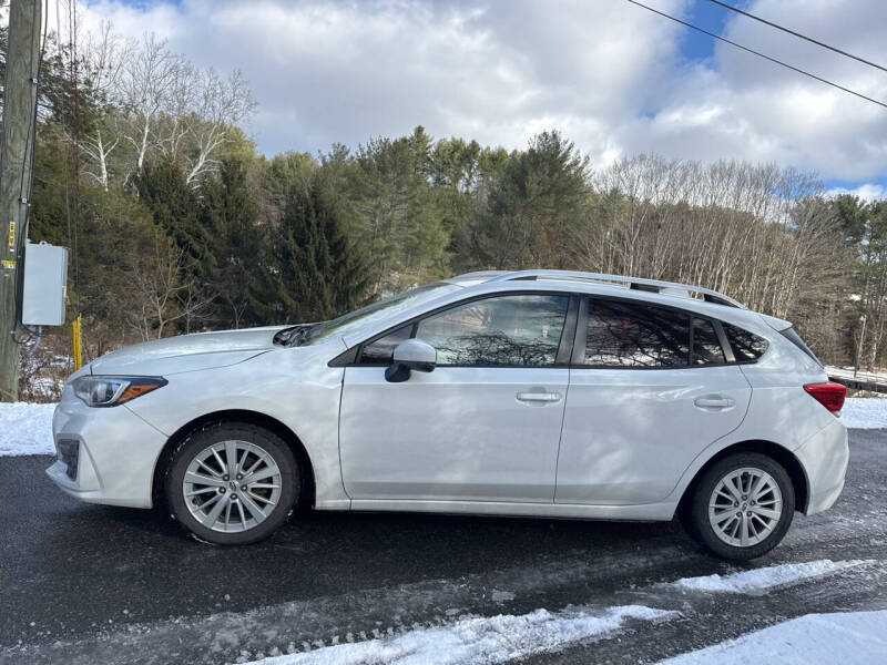 2017 Subaru Impreza Premium's photo