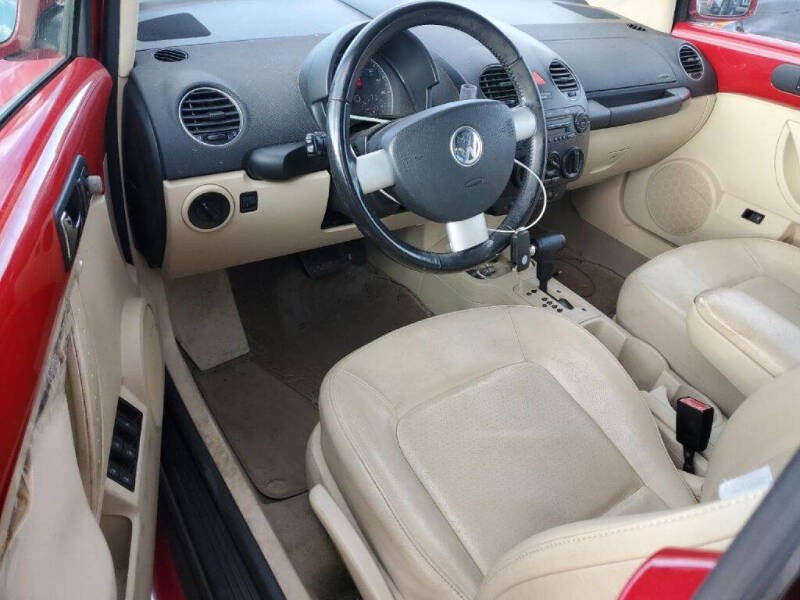 2010 Volkswagen New Beetle Convertible