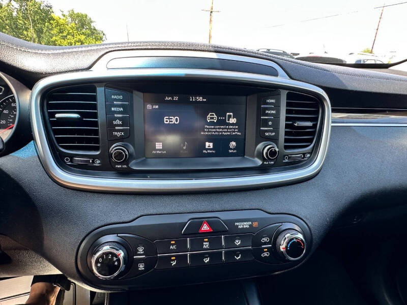 2020 Kia Sorento LX V6