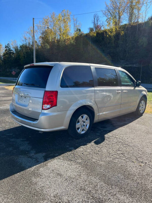 2013 Dodge Grand Caravan null photo 3