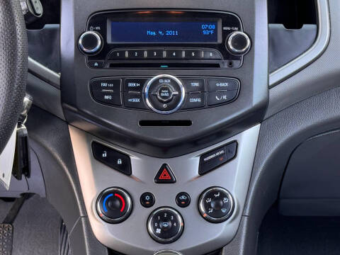 2013 Chevrolet Sonic LT Manual