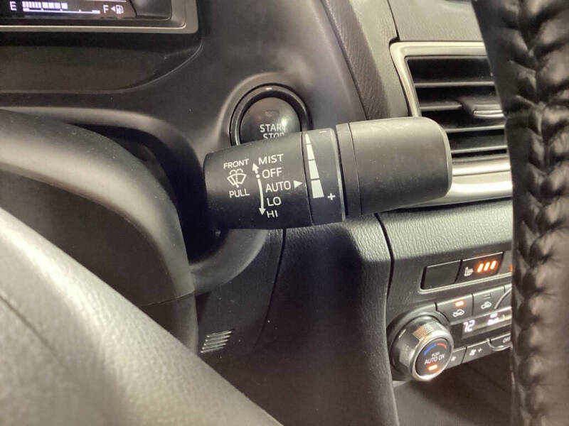 2018 Mazda MAZDA3 Touring