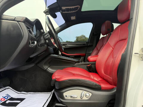 2018 Porsche Macan S