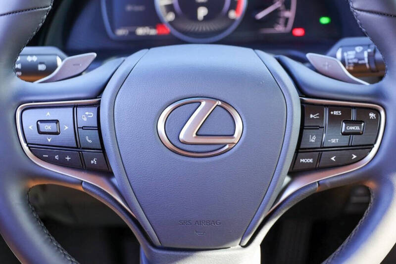 2025 Lexus ES 350