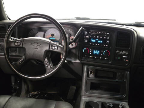 2004 Chevrolet Silverado 1500 SS