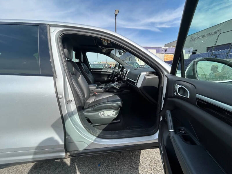 2012 Porsche Cayenne Tiptronic