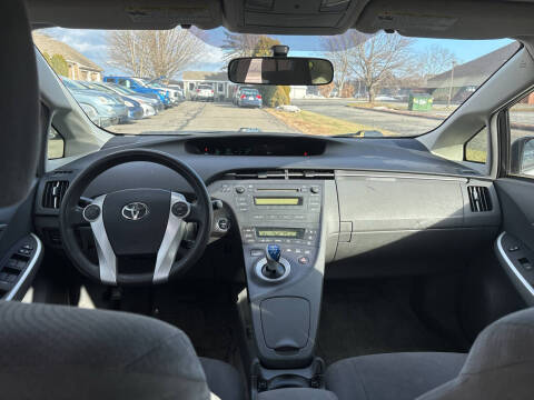 2010 Toyota Prius III