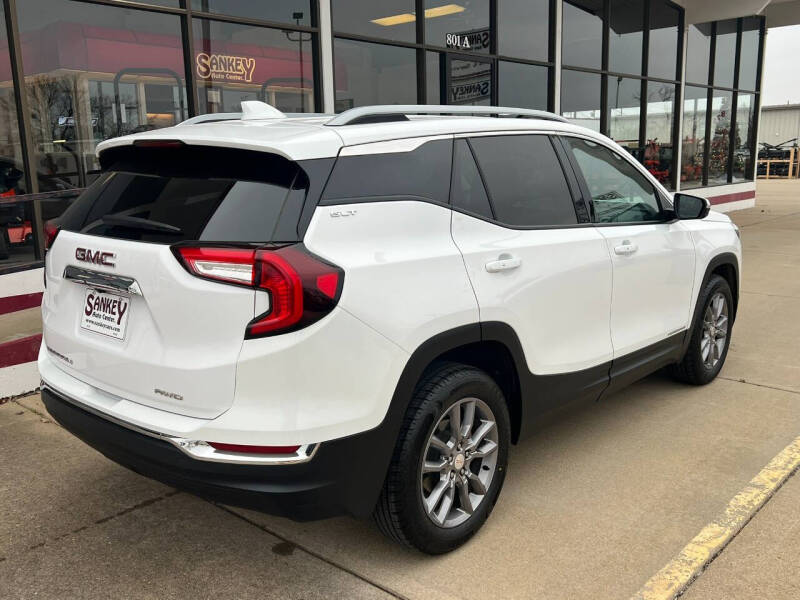 2024 GMC Terrain SLT