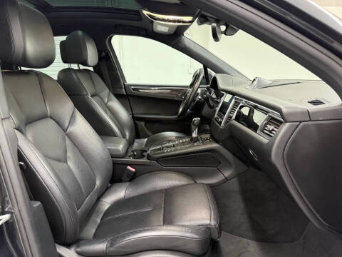 2018 Porsche Macan S