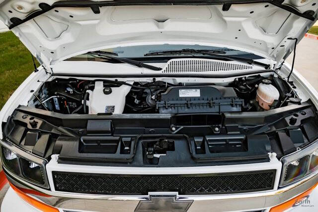 2023 Chevrolet Express 2500