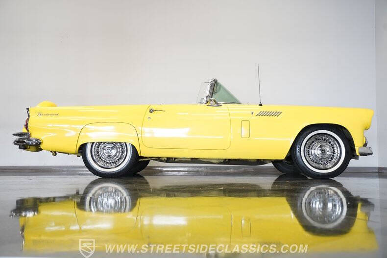 1956 Ford Thunderbird