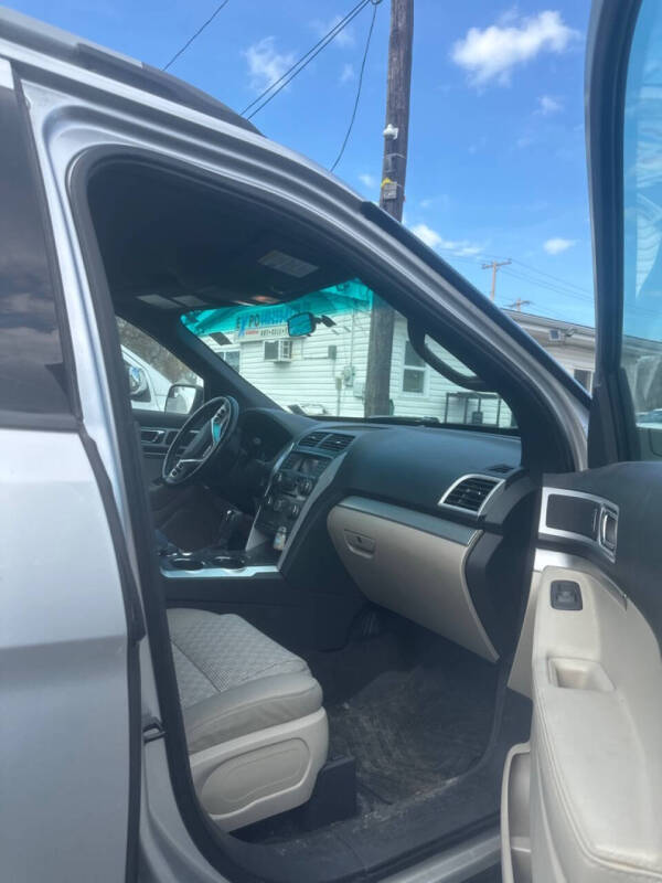2011 Ford Explorer XLT